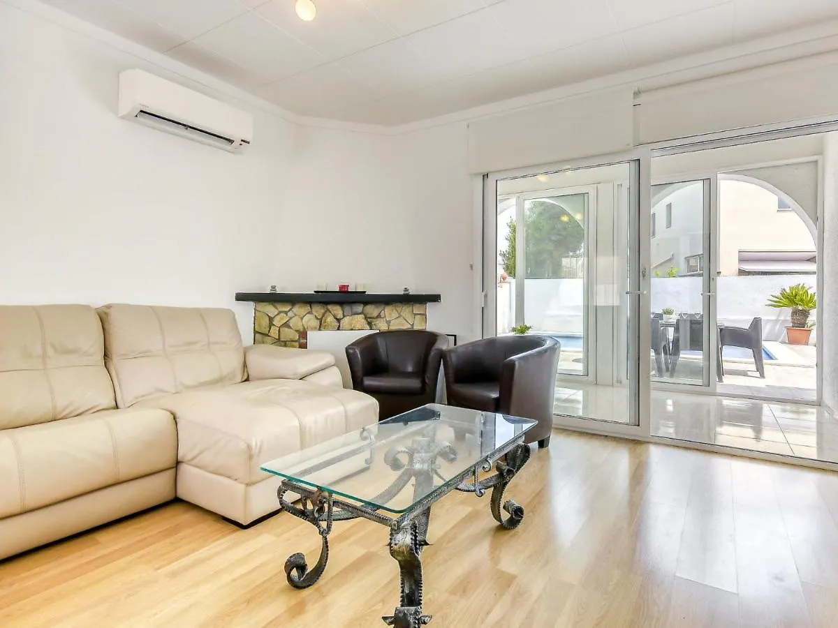 Holiday Home Luna By Interhome Empuriabrava